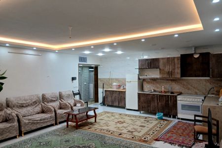 خانه با حیاط خلوت در اصفهان - رباط - همکف