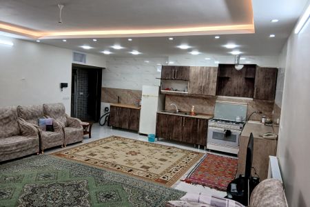 خانه با حیاط خلوت در اصفهان - رباط - همکف