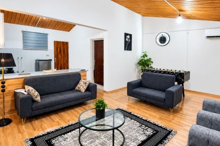 سوئیت حیاط دار در بندرانزلی - بلوار پیشوایی