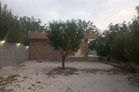 خانه باغ استخردار در سپیدان - دم قنات