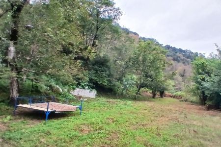 خانه روستایی نزدیک رودخانه در اسالم - کله‌سرا