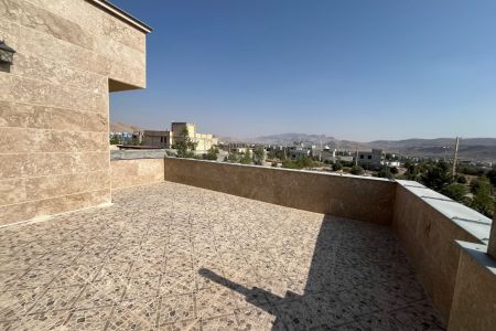 Duplex Villa with Spacious Terrace in Sadra City