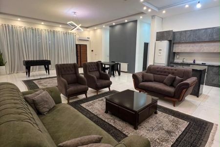 ویلا استخردار در چهارباغ - سنقرآباد