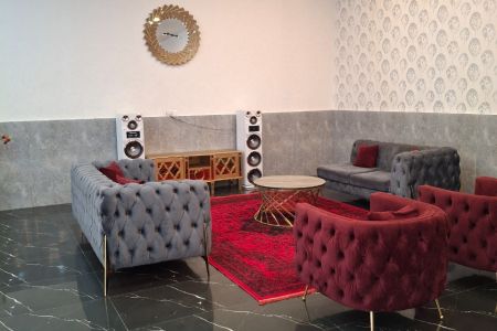 ویلا با استخر روباز و سرسره آبی ملارد - خوشنام