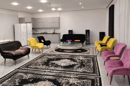 ویلا استخردار در چهارباغ - سلطان آباد