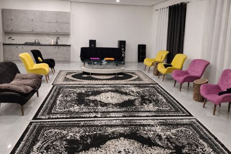 ویلا استخردار در چهارباغ - سلطان آباد