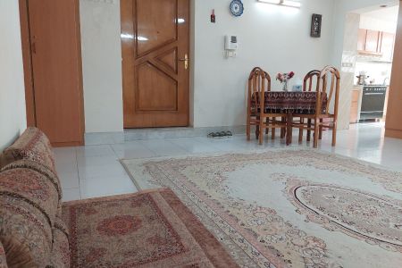 خانه مبله در خیابان جی اصفهان - همکف
