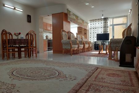 خانه مبله در خیابان جی اصفهان - همکف