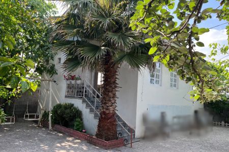 خانه ویلایی در آستارا - باغچه سرا