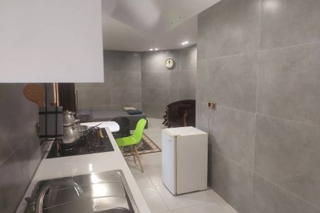 سوئیت نقلی در بندرانزلی - گیلار