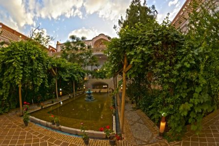 هتل سنتی در کاشان - اتاق ۱۰۶