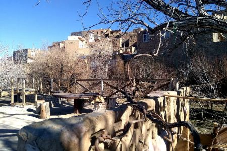 بوم گردی در بیارجمند - قلعه بالا - اتاق ۱