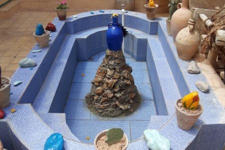 بومگردی در دستجرد اصفهان - اتاق مرداد