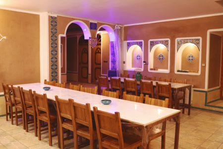 بوم گردی در نزدیکی کویر ورزنه - اتاق ۸ یا ۱۳