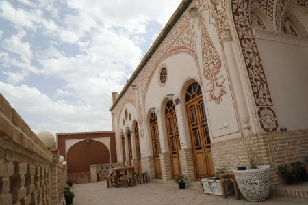 هتل سنتی در کاشان - شاهنشین