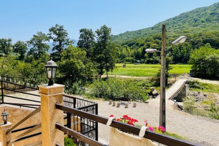 ویلا کنار رودخانه در جوارم زیرآب