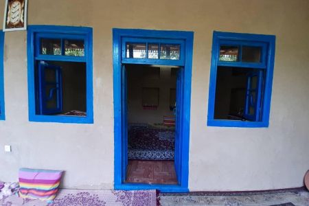 Reserve a rural cottage next to the rice fields