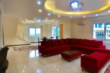 ویلا تریبلکس استخردار در جنگل دالیخانی