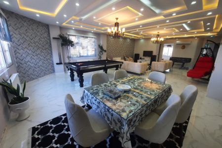 ویلا استخردار با چشم انداز دریا در زیباکنار