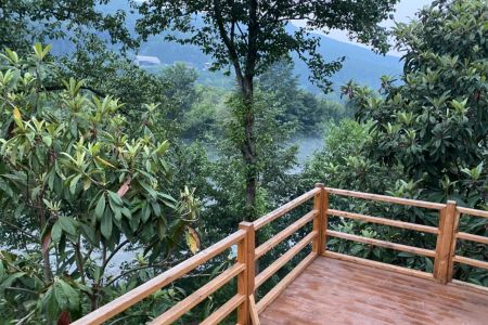 کلبه چوبی جکوزی دار نزدیک لفور- کلبه ۳