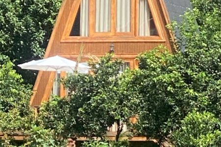 کلبه سوئیسی جکوزی دار نزدیک لفور - کلبه ۲