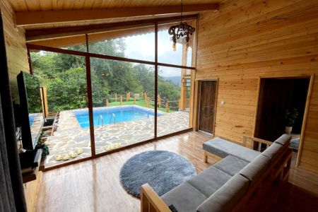 کلبه چوبی با استخر آبگرم در رامسر - گاولیماک