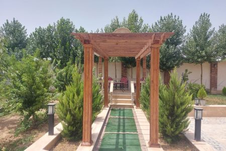 ویلا دوبلکس استخردار و چهارخوابه در چهارباغ