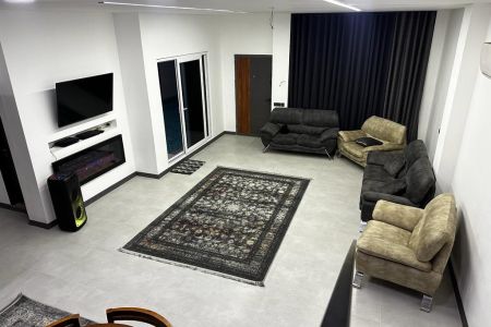 ویلا تریپلکس استخردار در محمودآباد